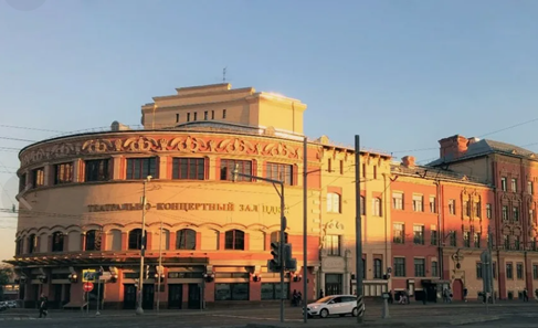 ЦДКЖ. Источник: experience.tripster.ru