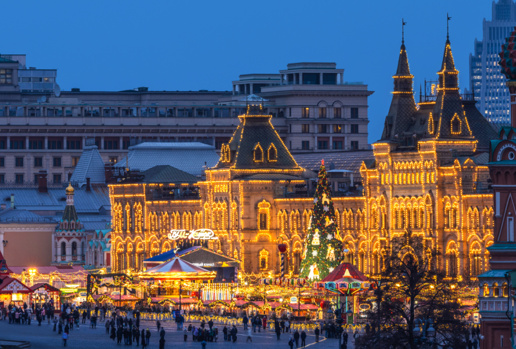 Ярмарка и каток на Красной площади у ГУМа