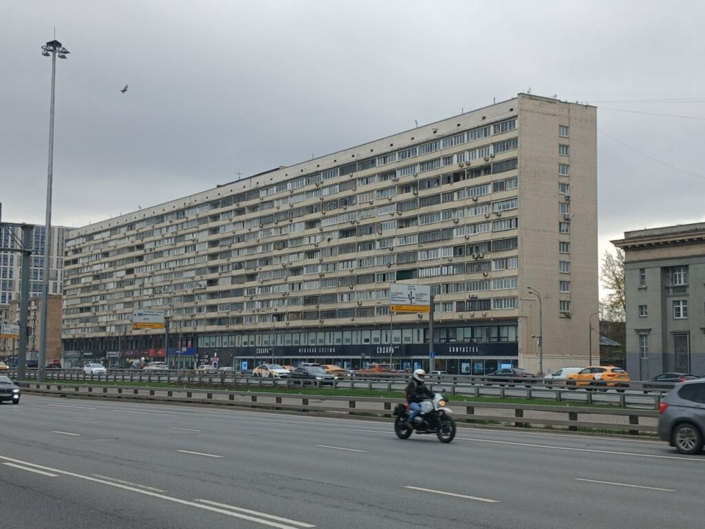 Дом рабочих завода &laquo;Знамя труда&raquo;