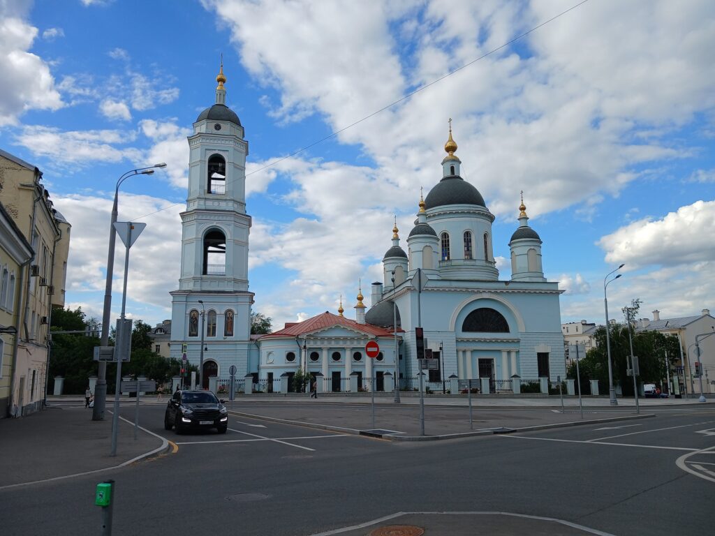Храм святителя Алексея в Алексеевской слободе